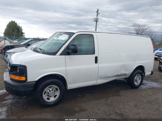 Chevrolet Express Work Van Image 2