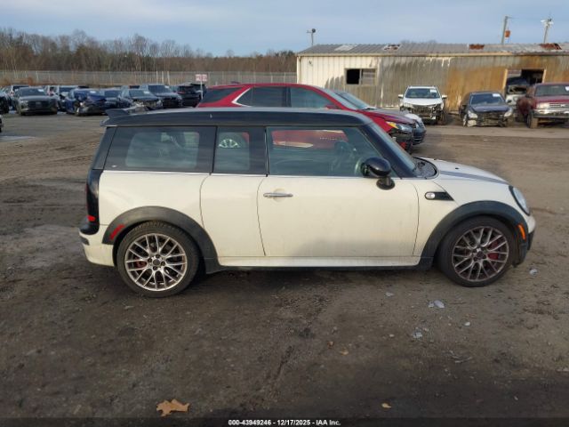 MINI John Cooper Works Clubman Image 2