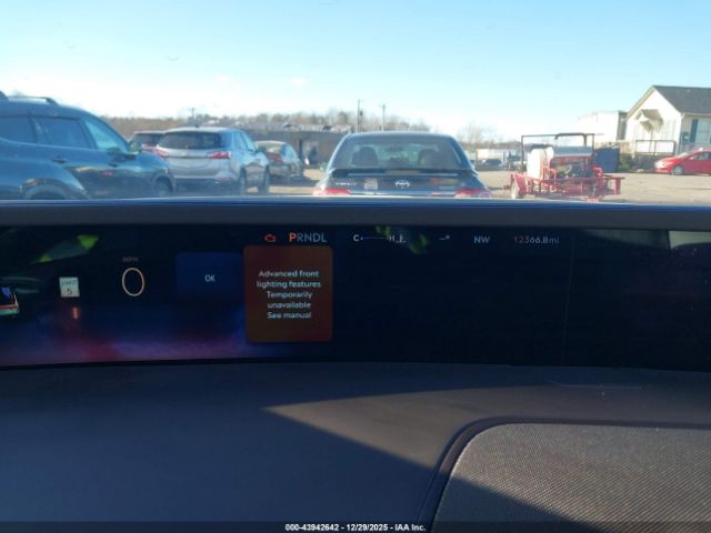 Lincoln Nautilus Black Label Image 3