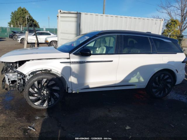 Lincoln Nautilus Black Label Image 13