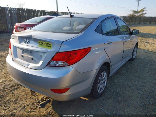Hyundai ACCENT Gls Image 3