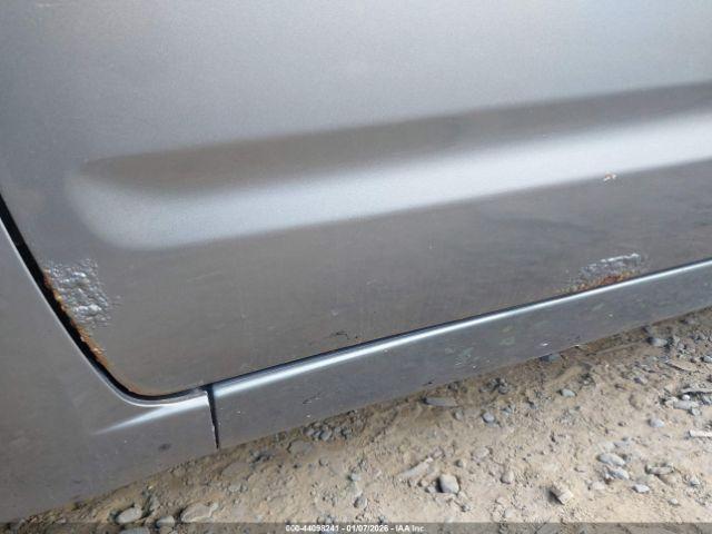 Toyota Prius Image 16