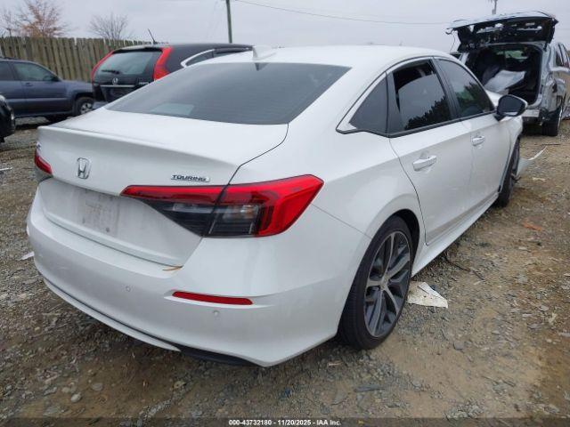 Honda Civic Touring Image 3