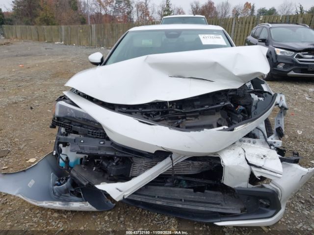 Honda Civic Touring Image 11