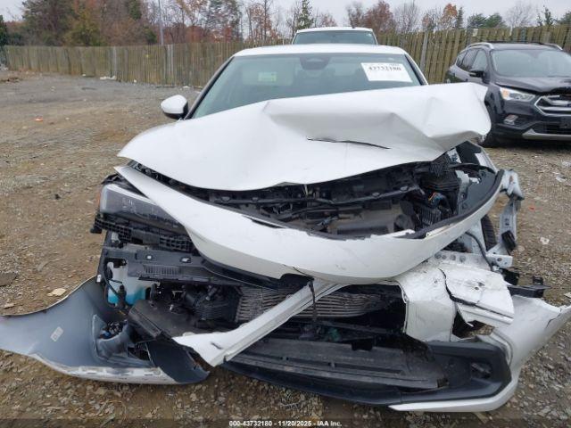 Honda Civic Touring Image 11