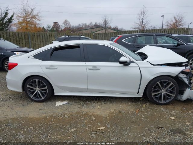 Honda Civic Touring Image 15