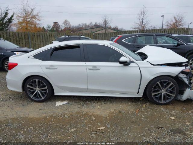 Honda Civic Touring Image 15