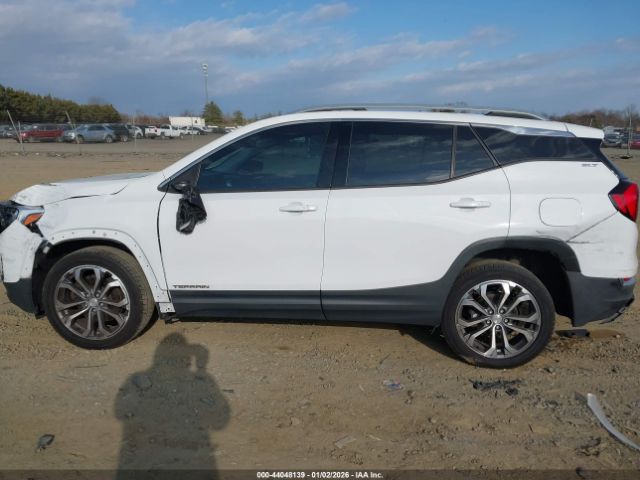 GMC Terrain Slt Image 2