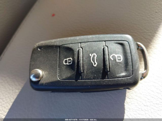 Volkswagen Tiguan 2.0t S Image 11