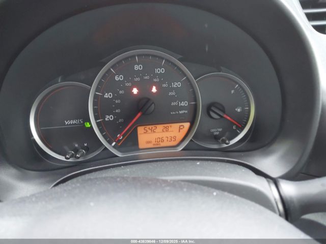 Toyota Yaris L Image 14