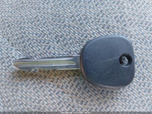 Chevrolet Express Work Van Image 3