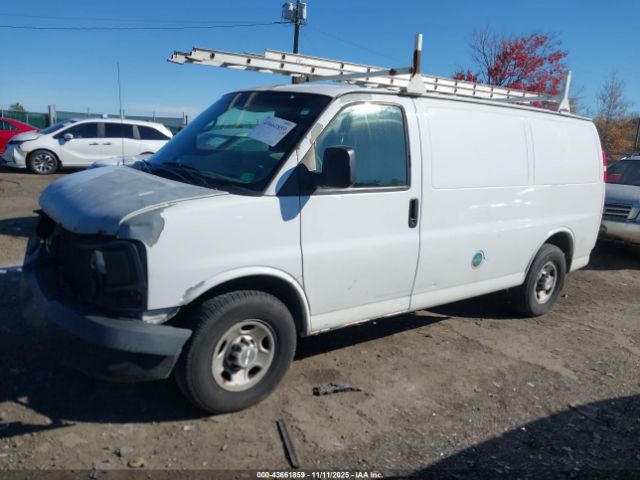 Chevrolet Express Work Van Image 7