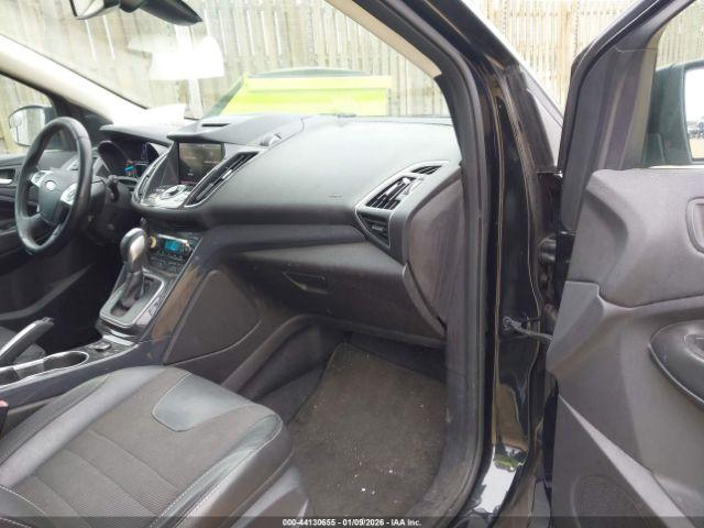 Ford Escape Titanium Image 10