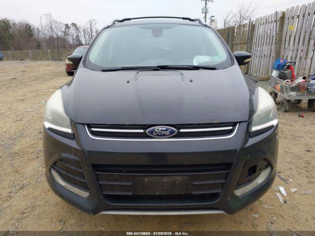 Ford Escape Titanium Image 11
