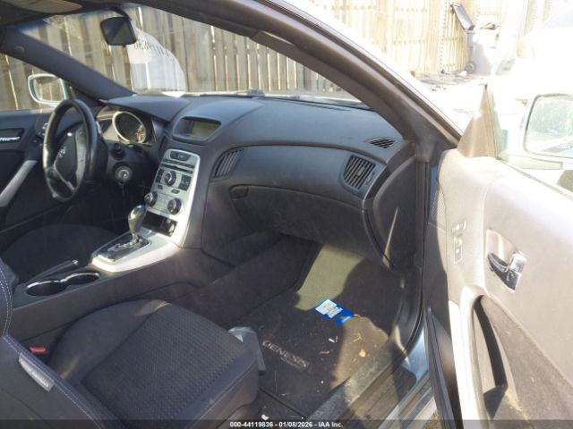 Hyundai Genesis 2.0t Image 9