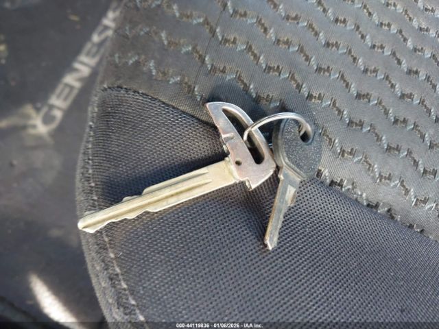 Hyundai Genesis 2.0t Image 11